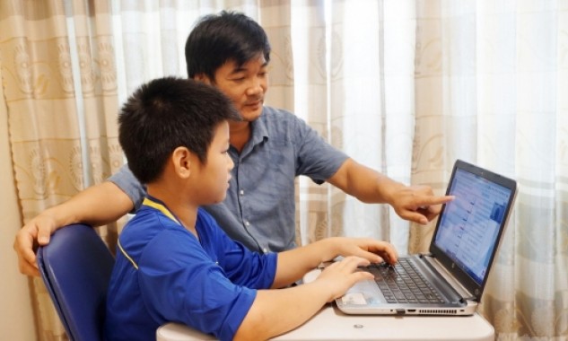 Năm học 2021 - 2022: Dạy và học trực tuyến gây áp lực cho cả học sinh lẫn phụ huynh Năm học 2021 - 2022: Dạy và học trực tuyến gây áp lực cho cả học sinh lẫn phụ huynh