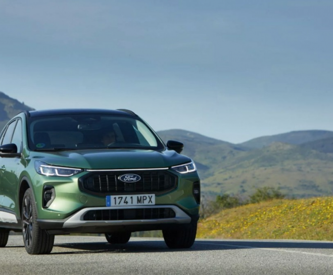 Ford Kuga 2026: phiên bản mới với công nghệ hỗ trợ lái bán tự động BlueCruise