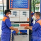 Petrolimex giảm 500 đồng mỗi lít xăng dầu để hỗ trợ người dân vùng có dịch COVID-19 Petrolimex giảm 500 đồng mỗi lít xăng dầu để hỗ trợ người dân vùng có dịch COVID-19