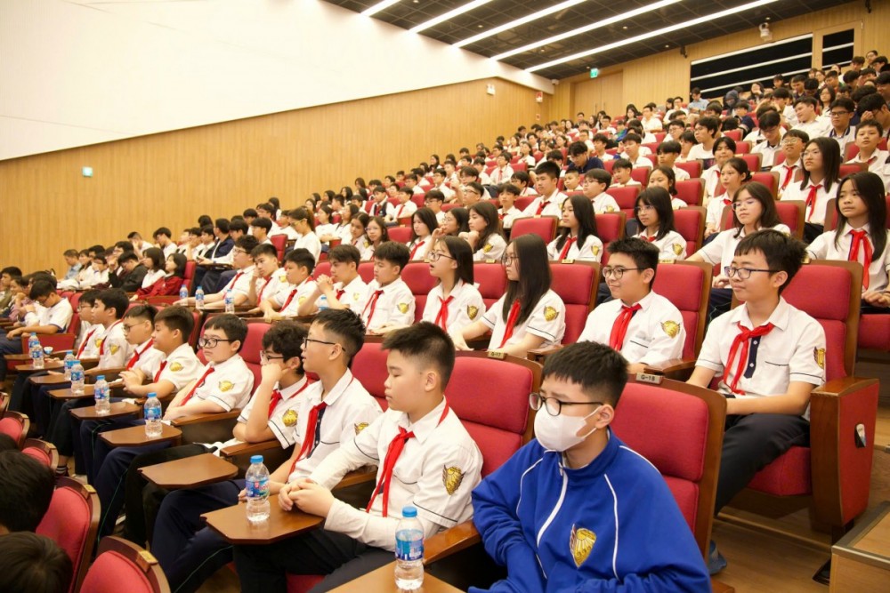 Khởi động cuộc thi 'Samsung Solve for Tomorrow 2025'