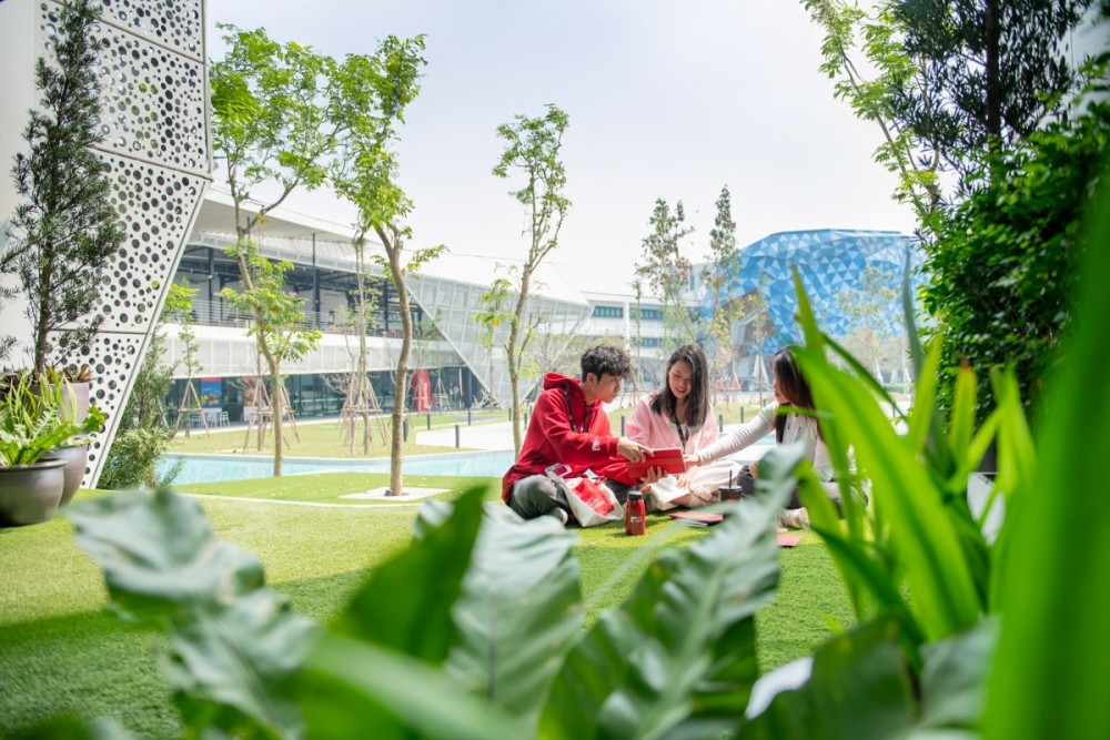 Trường Đại học Anh Quốc Việt Nam khánh thành giai đoạn 2 của học xá 165 triệu USD
