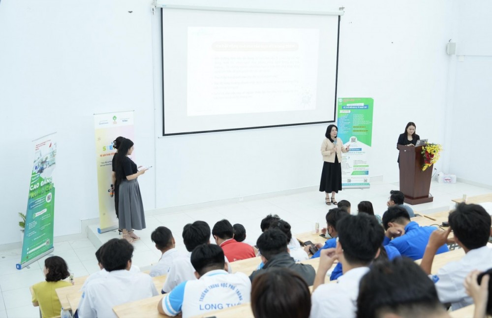 Thúc đẩy sự tham gia của nữ giới trong lĩnh vực STEM
