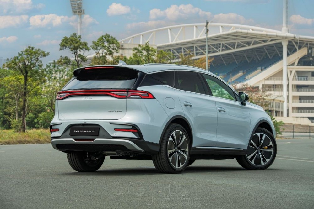 BYD Sealion 8 - SUV thuần điện hạng D ra mắt tại Việt Nam, giá 1,569 tỷ đồng