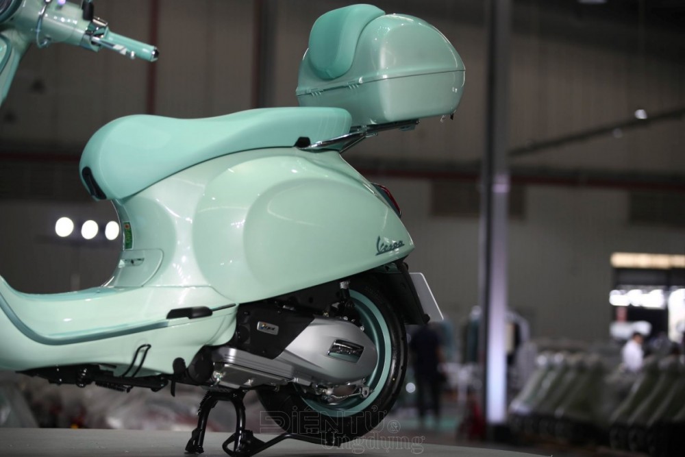 Bộ đôi Vespa Primavera và Vespa Sprint 2025