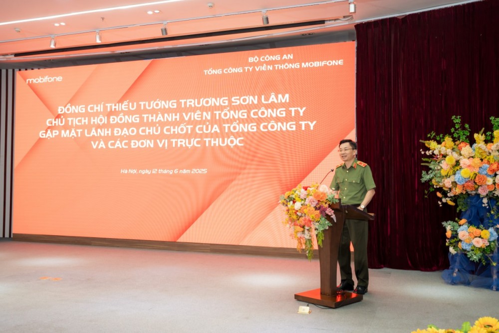 Thiếu tướng Trương Sơn Lâm chính thức nhận nhiệm vụ Chủ tịch Hội đồng thành viên Tổng công ty Viễn thông MobiFone