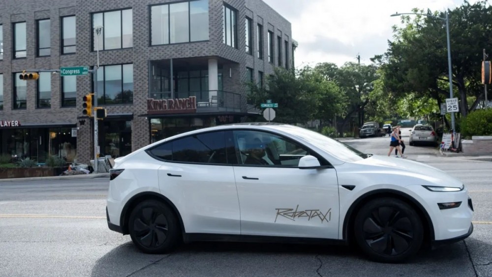 Tai nạn Robotaxi lọt vào tầm ngắm