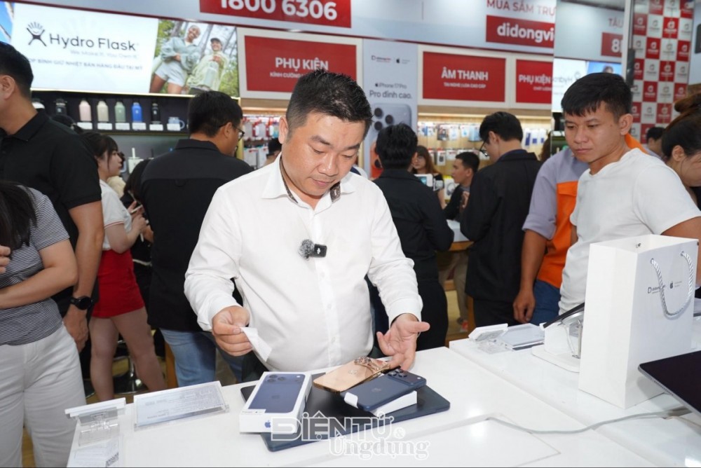 iPhone Air và iPhone 17 Pro Max mạ vàng 