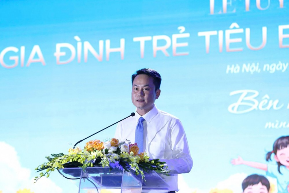 gia-dinh-tre-tieu-bieu