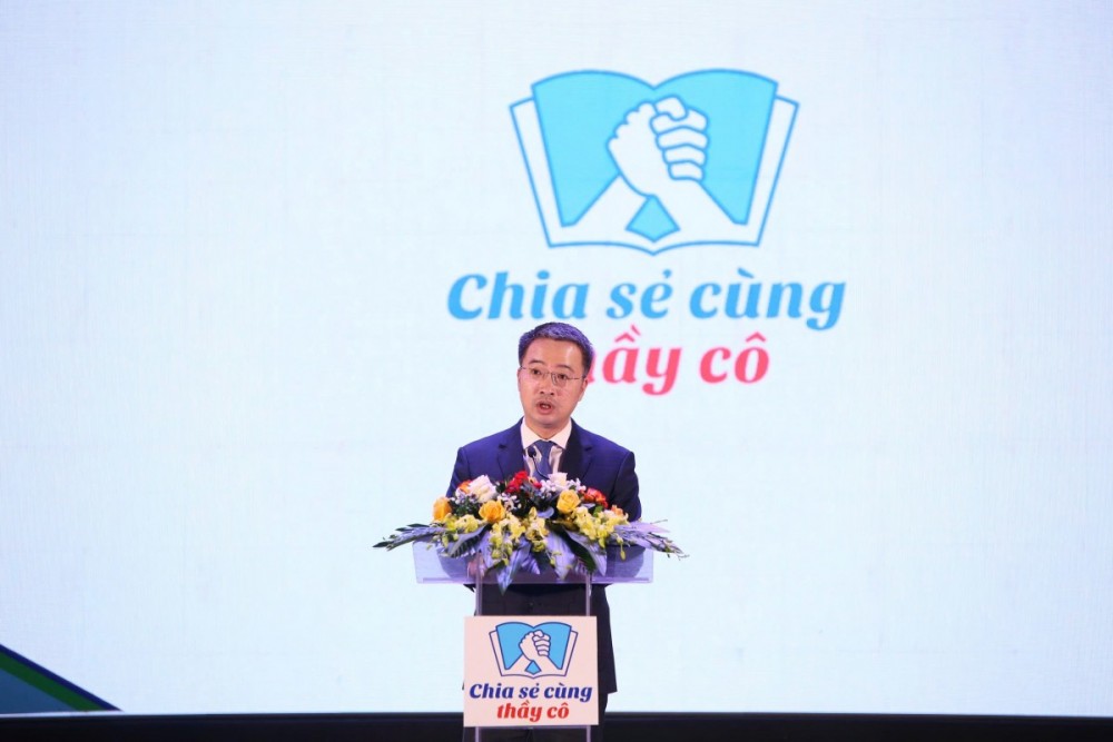 ‘Chia sẻ cùng thầy cô 2025’: Tuyên dương 80 thầy cô giáo tiêu biểu