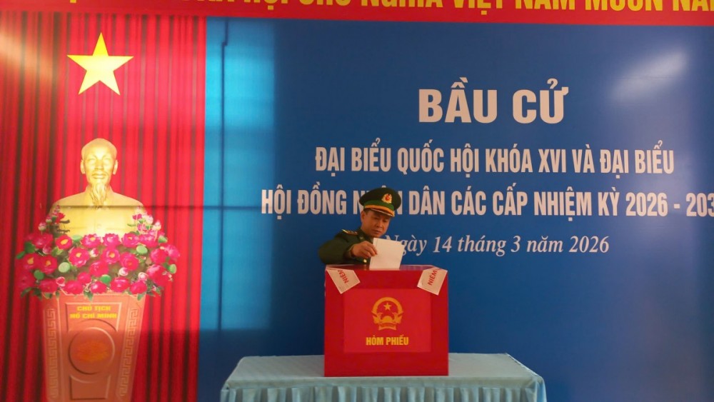 Cử tri Bạch Long Vĩ nô nức đi bầu cử đại biểu Quốc hội khóa XVI và HĐND các cấp