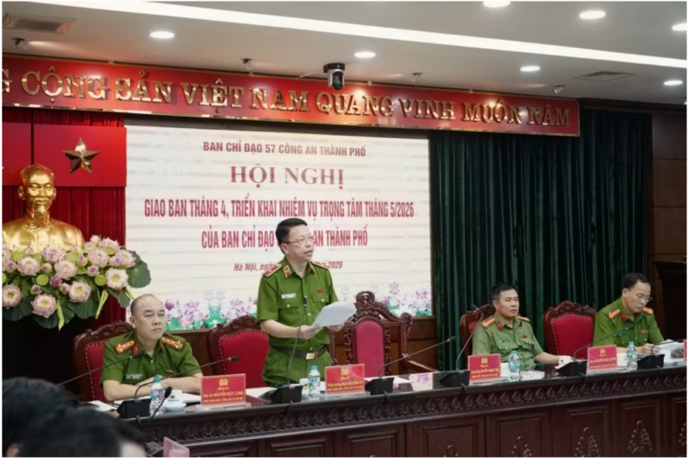 Thiếu tướng Nguyễn Hồng Ky, Phó Giám đốc CATP thay mặt Đảng ủy, Ban Giám đốc kết luận hội nghị