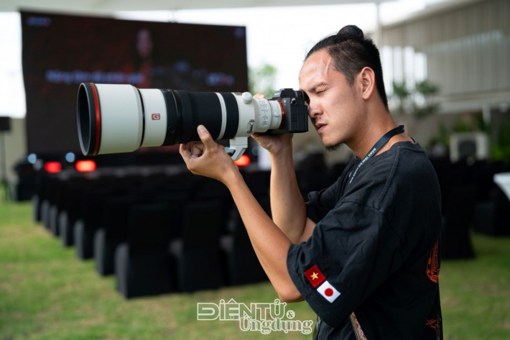 Sony ra mắt Alpha 7R VI và ống kính zoom siêu tele FE 100-400mm F4.5 GM OSS G Master