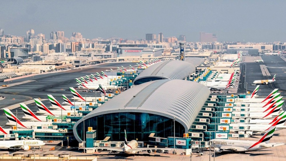 Dubai đóng cửa sân bay quốc tế đông khách nhất