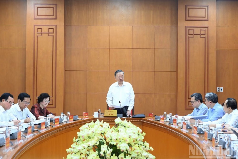 Tổng Bí thư, Chủ tịch nước Tô Lâm chủ trì cuộc làm việc với ngành nội vụ về chất lượng nguồn lao động Việt Nam. (Ảnh: nhandan.vn)