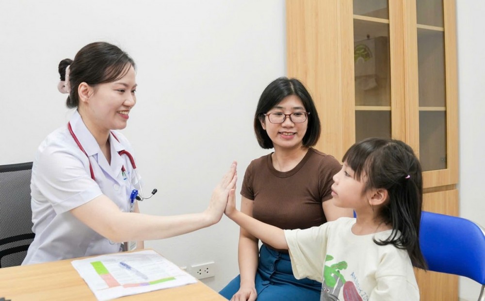Cha mẹ lưu ý: Từ tháng 7/2026, trẻ dưới 6 tuổi được khám sức khỏe định kỳ miễn phí