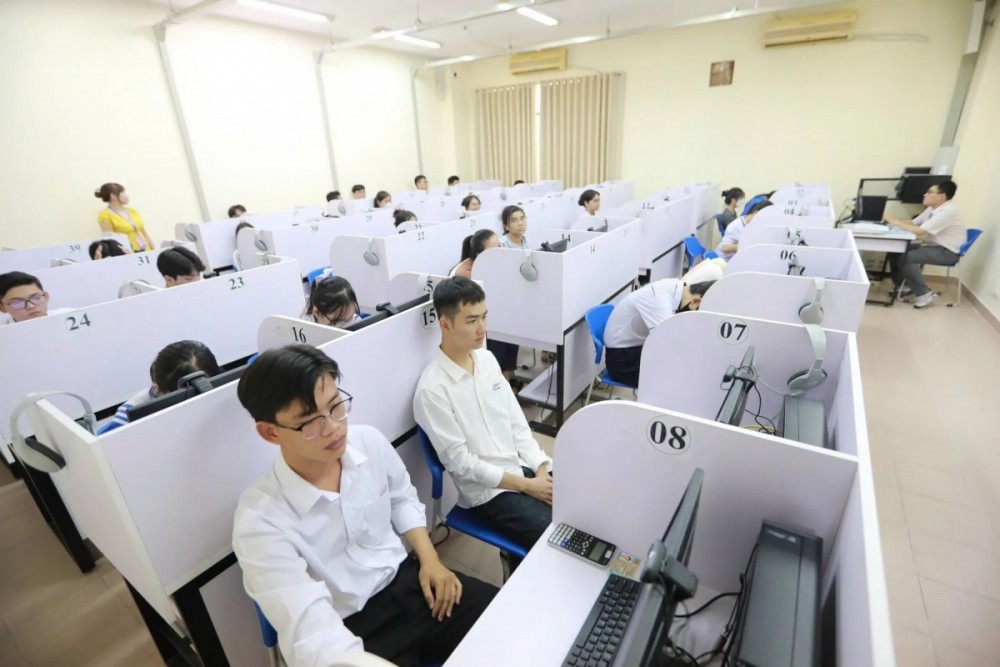 Bộ Giáo dục và Đào tạo (GD&ĐT) vừa hoàn thiện Đề án tổ chức thi tốt nghiệp THPT trên máy tính giai đoạn 2026-2036. (Ảnh: thanhnien.vn)