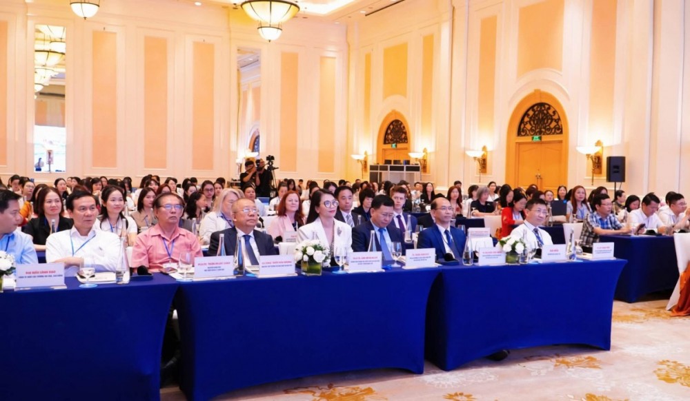 Lãnh đạo và Quản trị giáo dục trong bối cảnh đổi mới sáng tạo