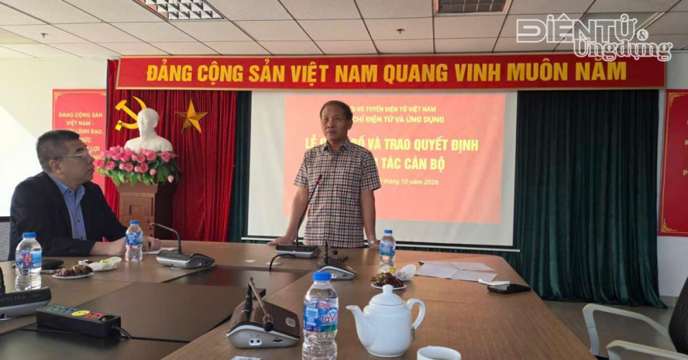Ông Đoàn Quang Hoan, Phó Chủ tịch Hội Vô tuyến - Điện tử Việt Nam phát biểu tại buổi lễ.