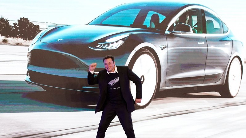 Bản tin cổ phiếu công nghệ 24/12 ghi nhận mức tăng ổn định nhất của Tesla sau động thái dừng "xả hàng" của tỉ phú Elon Musk