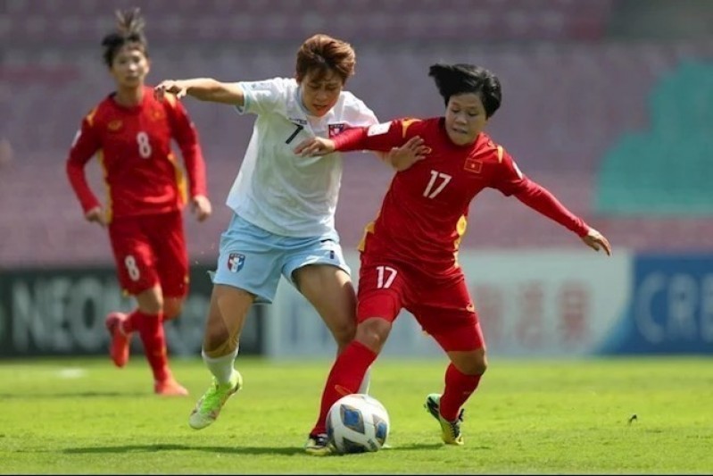 Sự kiên cường của các "cô gái vàng" bóng đá Việt Nam đã được thể hiện ngay từ đầu trận đấu