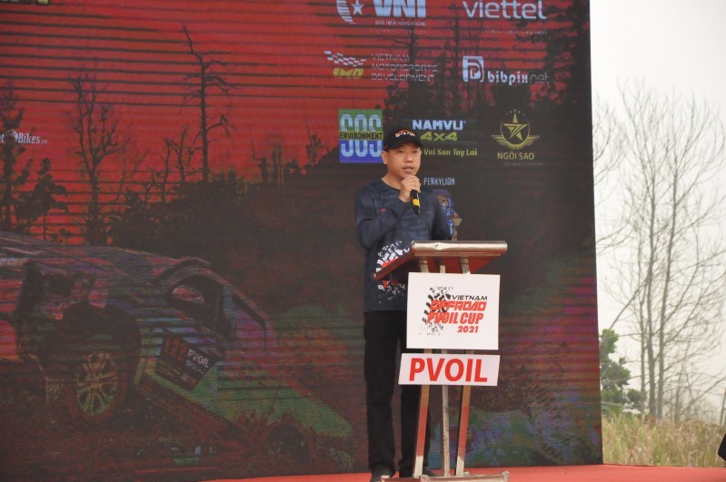 Ông Nguyễn Đình Hoàng, Trưởng Ban Tổ chức giải PVOil Cup 2021 phát biểu khai mác