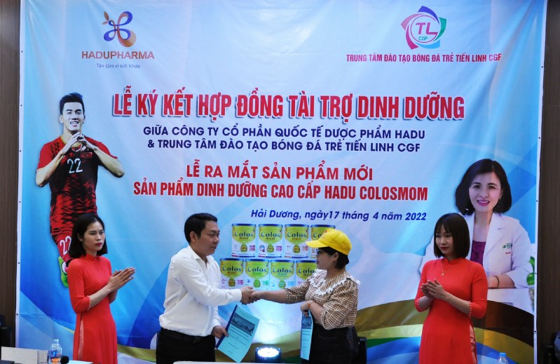 Lễ ký hợp đồng phân phối độc quyền tại Phú Thọ cũng được thực hiện ngay tại sự kiện