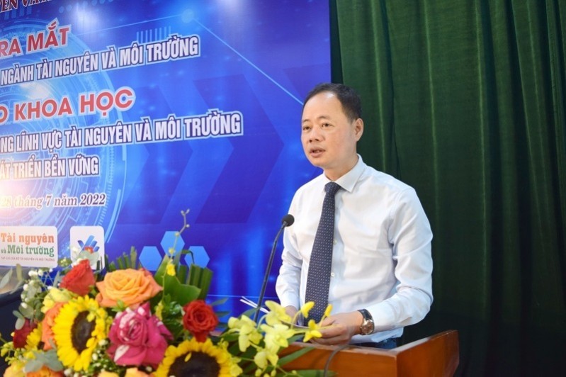 GS. Trần Hồng Thái phát biểu giao nhiệm vụ cho CLB các nhà khoa học trẻ