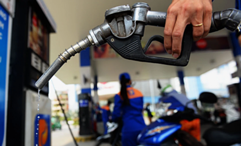 Kỳ điều chỉnh giá xăng dầu ngày 11/2 ghi nhận lần tăng mạnh đưa mức giá xăng A95 cao nhất trong 8 năm qua