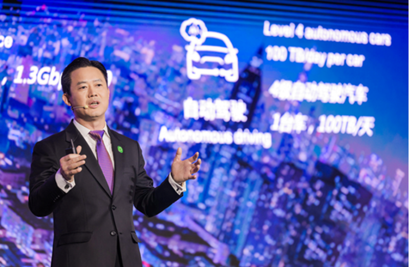 Ông Charles Yang, Phó chủ tịch cấp cao của Huawei kiêm CEO của Đội ngũ phát triển Cơ sở Trung tâm Dữ liệu Huawei (Huawei Data Center Facility Team)