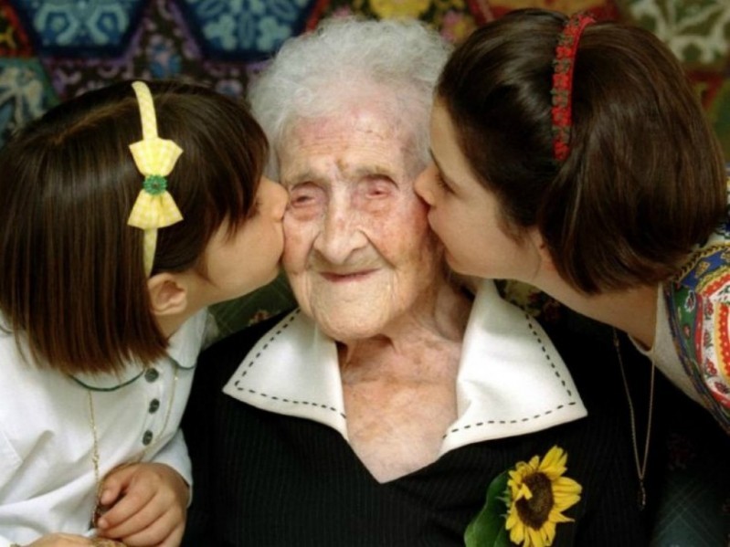 Bằng nghiên cứu trên những người già trên 110 tuổi các nhà khoa học có thể khẳng định tuổi thọ của con người là không giới hạn