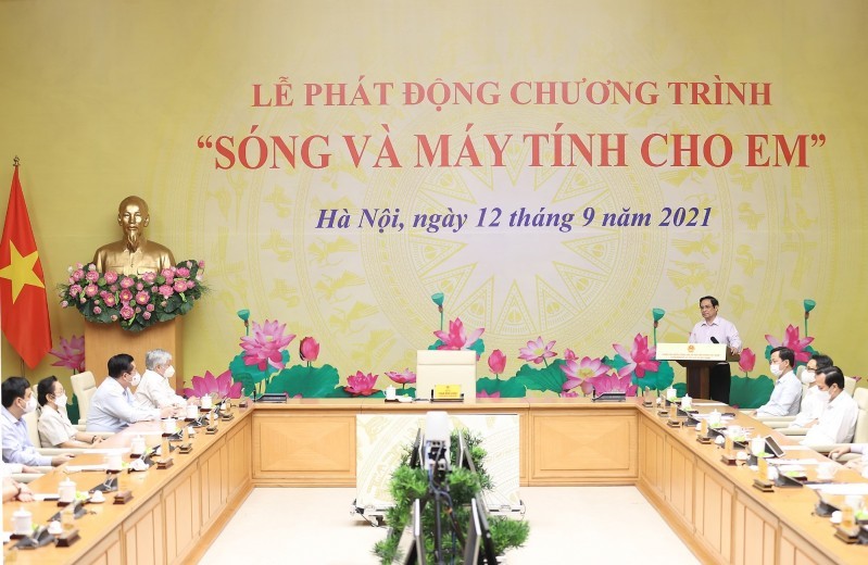 Toàn cảnh buổi Lễ phát động Chương trình "sóng và máy tính cho em" tại trụ sở Chính phủ