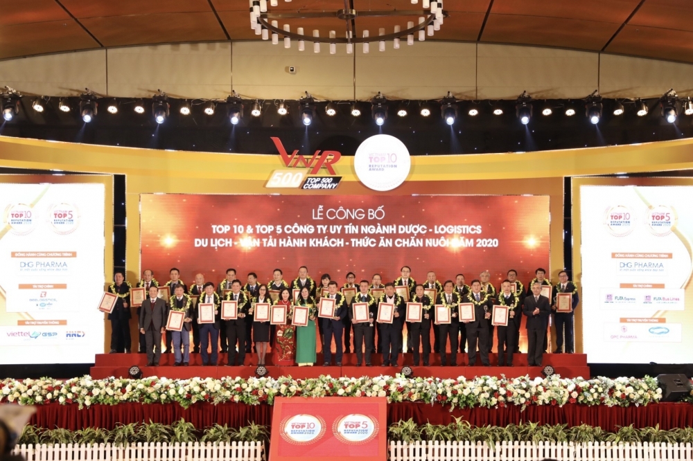 Top500 doanh nghiệp lớn nhất Việt Nam được minh danh trong sự kiện do Vietnam Report tổ chức