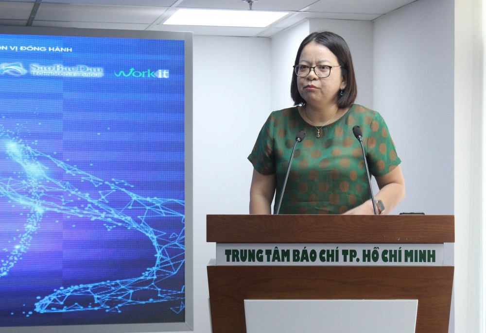 Bà Võ Thị Trung Trinh, Phó Giám đốc Sở TT&TT TP HCM