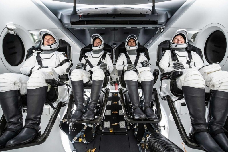 4 phi hành gia trước giờ cất cánh thực hiện sứ mệnh "Crew 3" trên trạm ISS trong thời gian 6 tháng tới