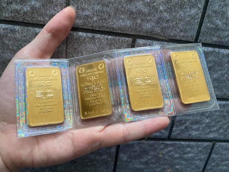 Dự báo giá vàng SJC trong nước ngày 2/11 dù được trợ lực từ USD giảm nhưng cũng kéo theo xu thế giảm của kim loại quý