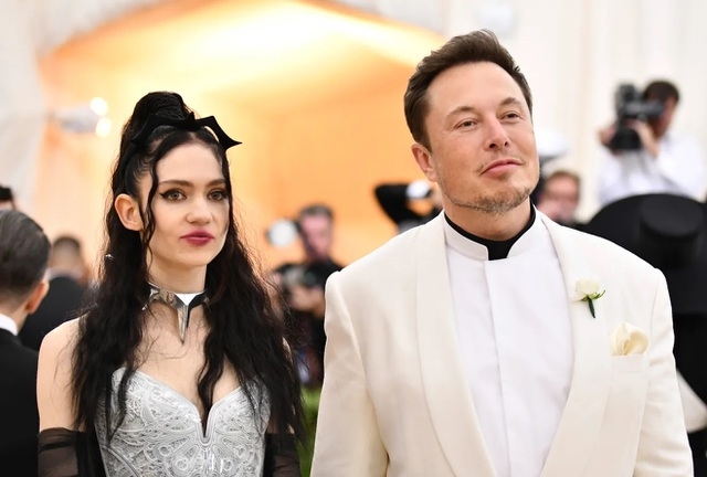 Tỉ phú Elon Musk và Grimes luôn được thấy sánh vai bên nhau trong các sự kiện gần đây