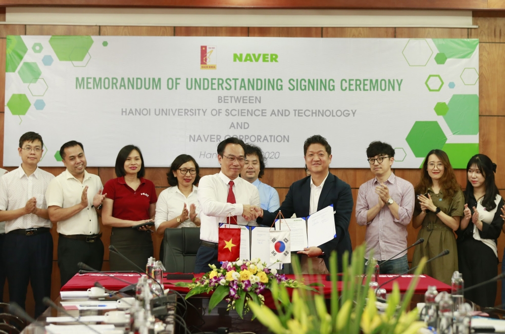 Thoả thuận hợp tác nghiên cứu và phát triển trí tuệ nhân tạo được ký kết giữa HUST với Naver