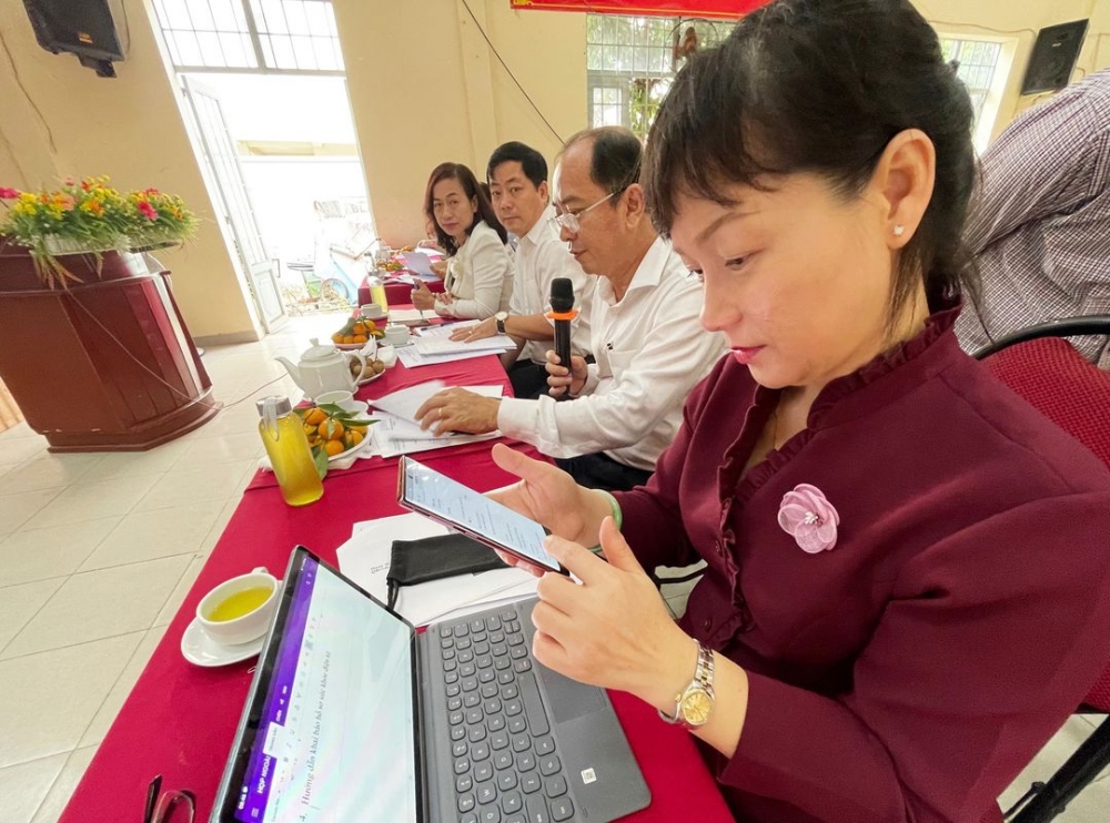Ngành y tế TP HCM tổ chức cấp 22.000 hồ sơ y tế điện tử đến từng người dân tại phường 27 quận Bình Thạnh