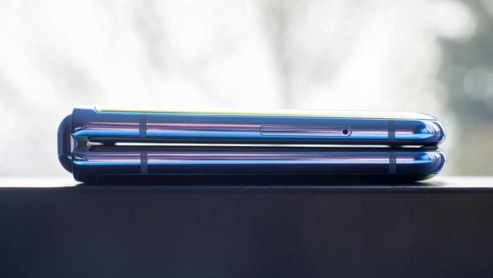 Samsung Galaxy Z Flip3 được cho là có kích thước lớn hơn cùng đường viền mỏng hơn