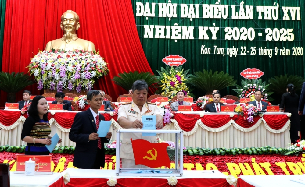 Các đại biểu tham dự Đại hội Đảng bộ Tỉnh Kon Tum nhiệm kỳ 2020 - 2025.