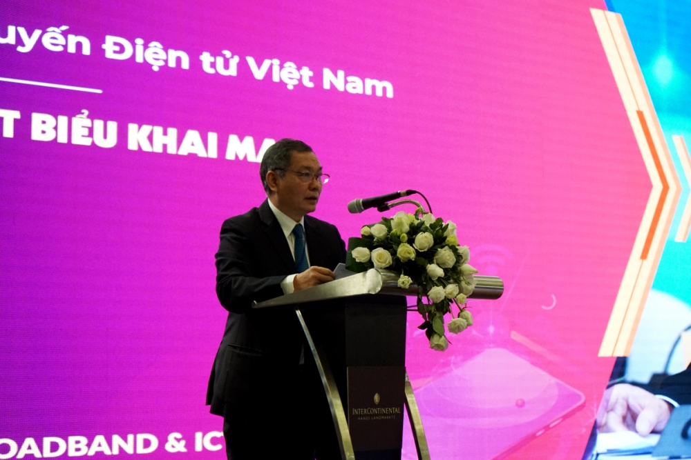 Chủ tịch Hội Vô tuyến - Điện tử Trần Đức Lai phát biểu khai mạc Hội thảo - Triển lãm World Mobile Broadband & ICT 2021