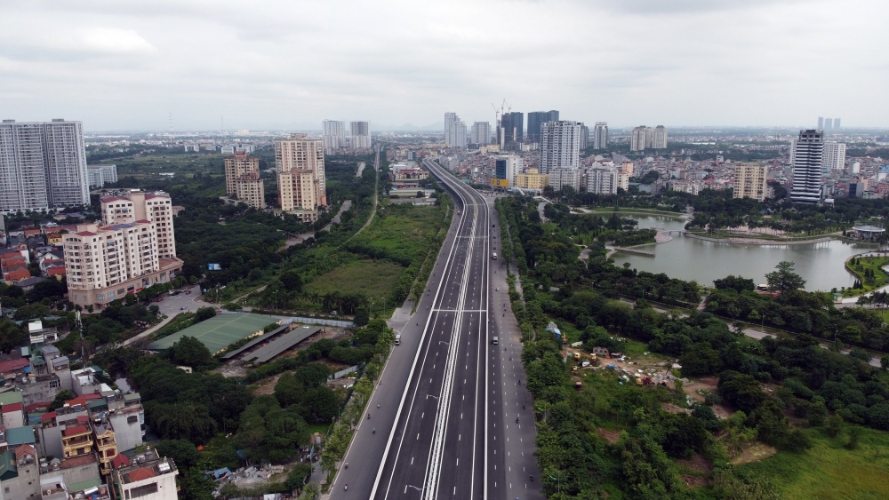 Hà Nội cấm các phương tiện lưu thông để hoàn thiện kết nối giao thông giữa đường vành đai 3 trên cao với Phạm Văn Đồng