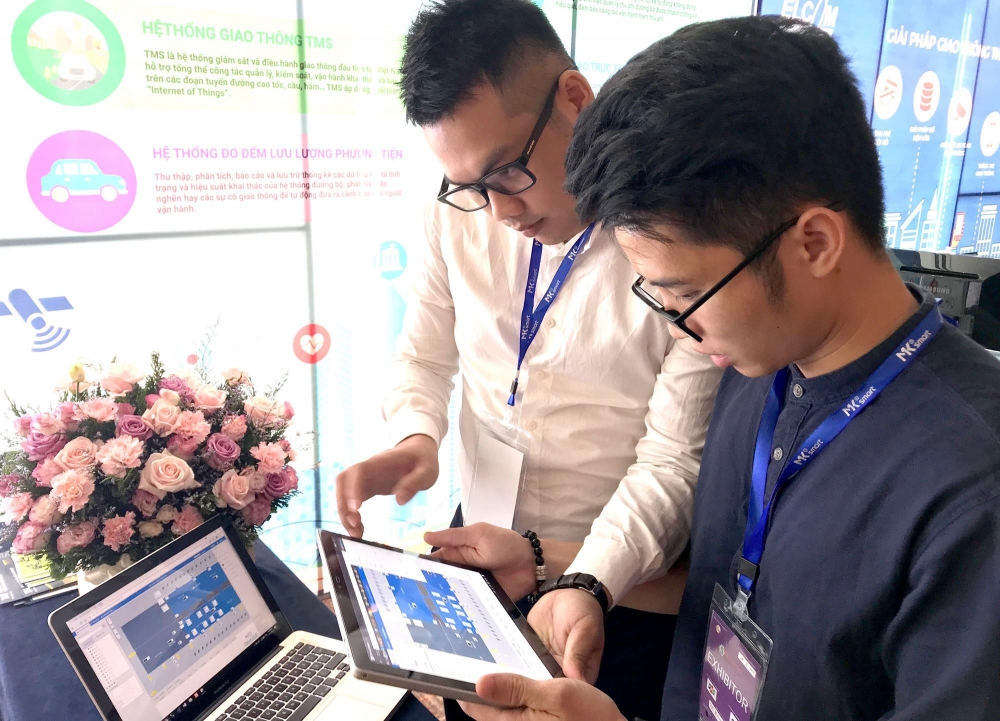 Vườn ươm online - Chắp cánh bay cao cho startup Việt