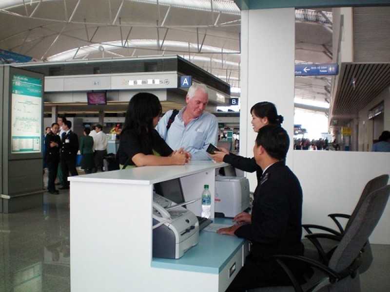 Miễn thị thực cho công dân 13 nước nhập cảnh vào Việt Nam