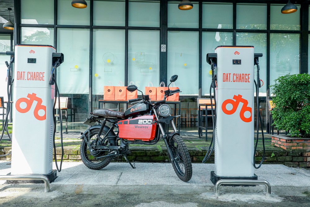 Dat Bike, Dat Charge, xe máy điện, startup Việt, Weaver 200