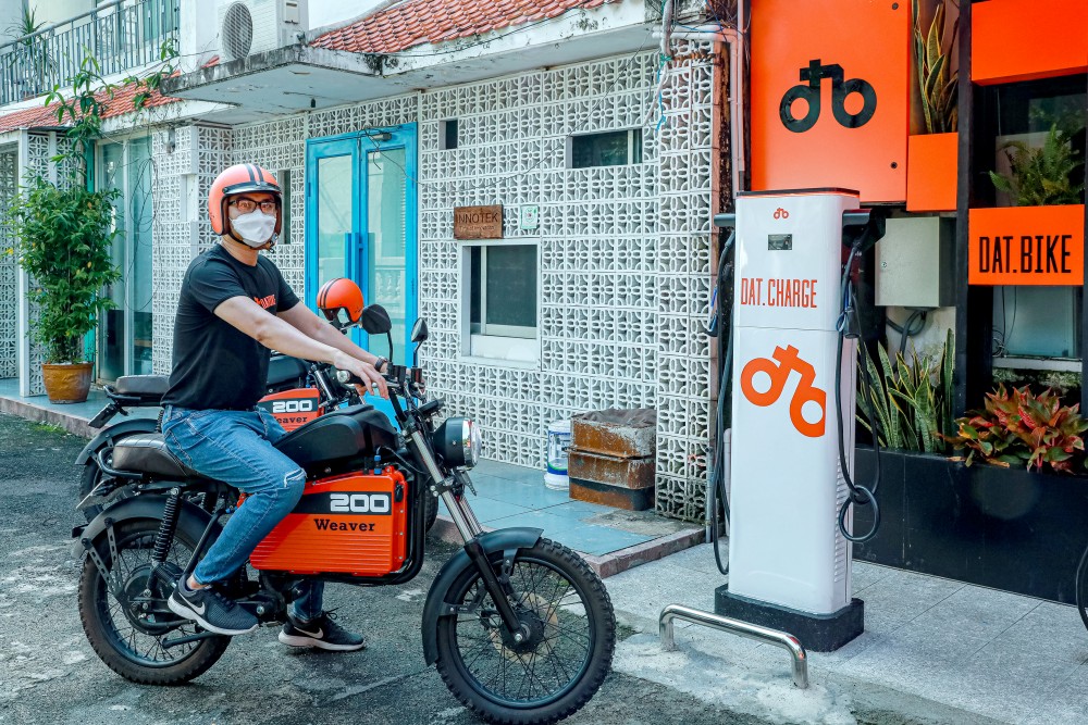 Dat Bike, Dat Charge, xe máy điện, startup Việt, Weaver 200