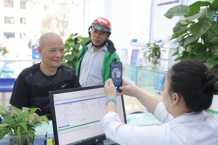Xác thực thông tin cá nhân cho thuê bao di động để hạn chế SIM rác - Ảnh CAO HƯNG