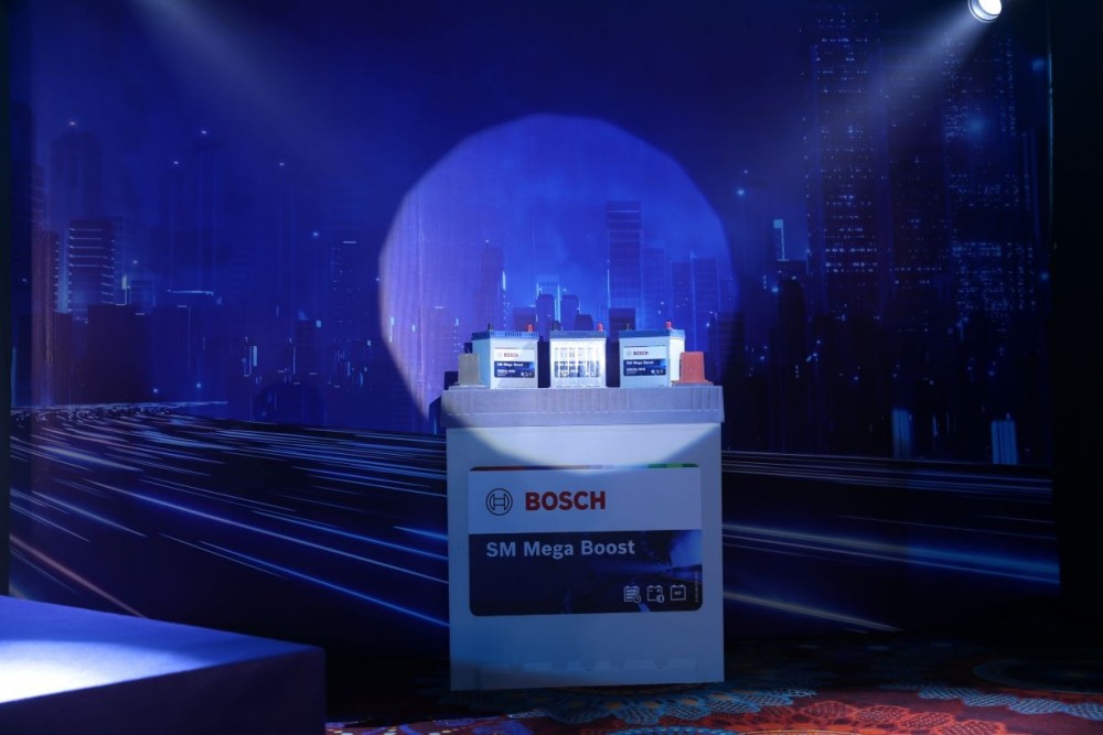 Đây là sản phẩm mới nhất từ Bosch được thiết kế đặc biệt cho thị trường Việt Nam, theo đó bình ắc quy SM Mega Boost thuộc danh mục Phụ tùng và Thiết bị Ô tô của Bosch lần đầu tiên được ra mắt tại thị trường Việt Nam.