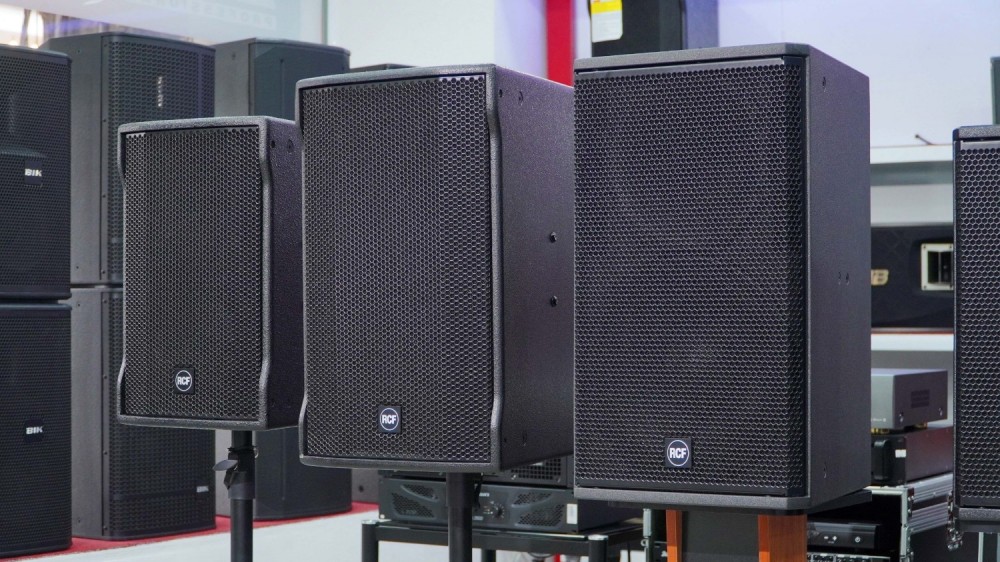 Loa RCF, Digital mixer Yamaha DM3, PLASE SHOW lần thứ 10, triển lãm quốc tế các thiết bị biểu diễn chuyên nghiệp, SRX 900 series