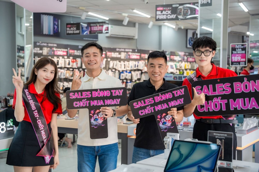 Phiên Livestream Tiktok độc quyền cùng Quang Linh Vlogs x CellphoneS.      